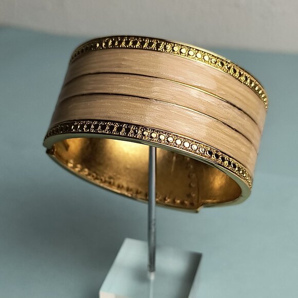 Retro Dripping Oil Oval Hinged Cuff Bangle Clamper Bracelet Two Tone Gol… - Picture 6 of 9